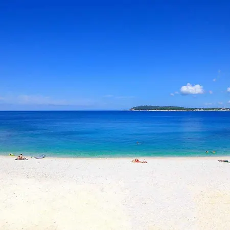 Modern And Elegant In A Quiet Part Of Апартаменти