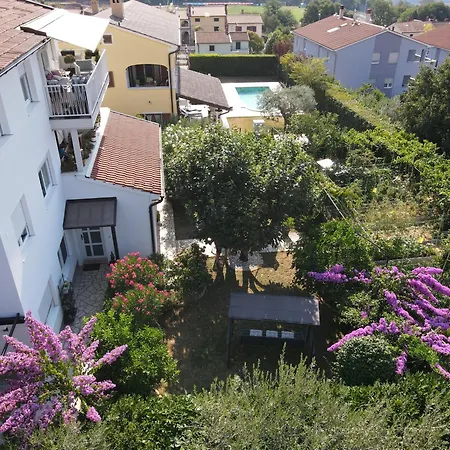 Modern And Elegant In A Quiet Part Of Διαμέρισμα Πούλα