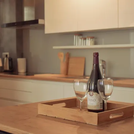 Modern And Elegant In A Quiet Part Of * プーラ