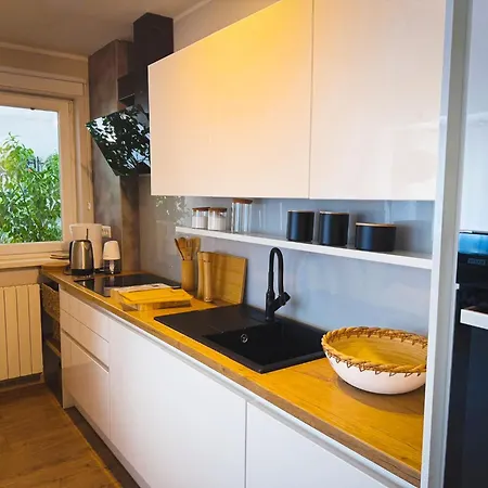 Appartement Modern And Elegant In A Quiet Part Of