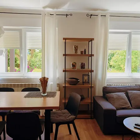 Modern And Elegant In A Quiet Part Of *